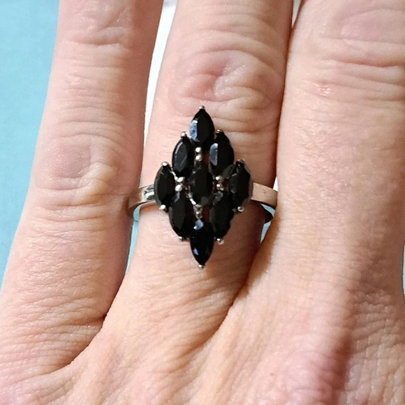 Natural Black Spinel Cluster Ring In Stainless Steel. Size 8 (2.85 ctw) - Picture 5 of 9